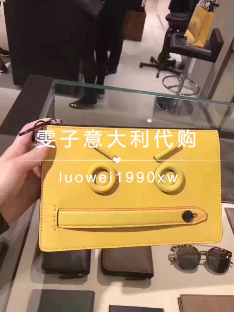FENDI/·ÒµÏ Bag Bugsпî±íÇé»úÆ÷ÈËС¹ÖÊÞÊÖÄðüÐÅ·â°üÄаü