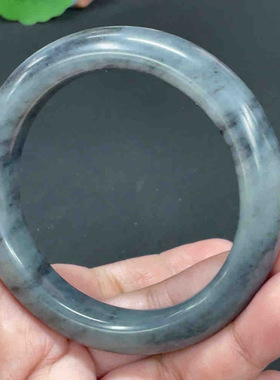 天然籽料青花手镯57.3圈口、重67.3克