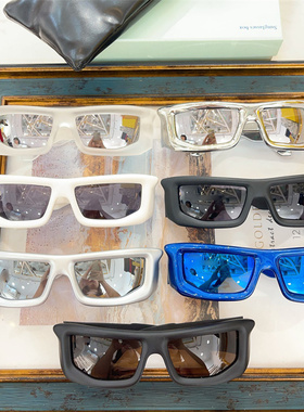 小方框个性，潮流男女同款街拍