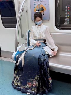 新中式女装国风改良汉服上衣初秋成人马面裙日常小个子连衣裙套装
