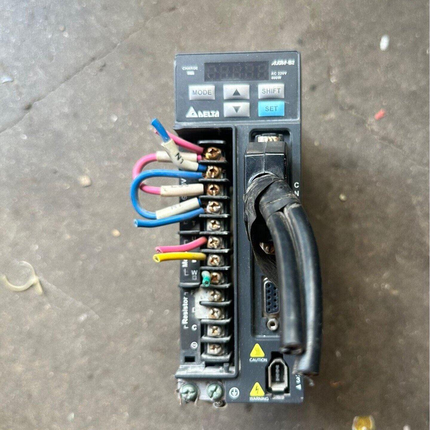 台达驱动器 ASD-B2-0421-B  400W 成色如图议价