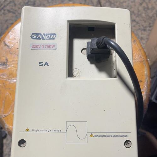 三基变频器0.75KW，SA-2007B，220V  ，功能议价