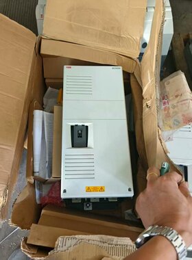 ABB直流调速器DCS550-S01-0900-05-00-议价