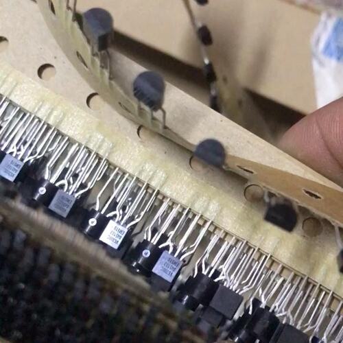 EMV6300CT03E三极管TO92大概1800个总议价