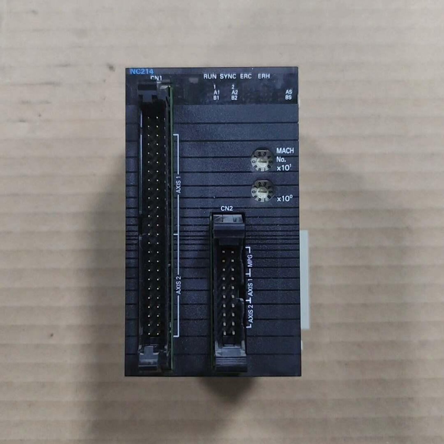 欧姆龙CJ1WNC214原装拆机件成色漂亮实物图拍摄议价