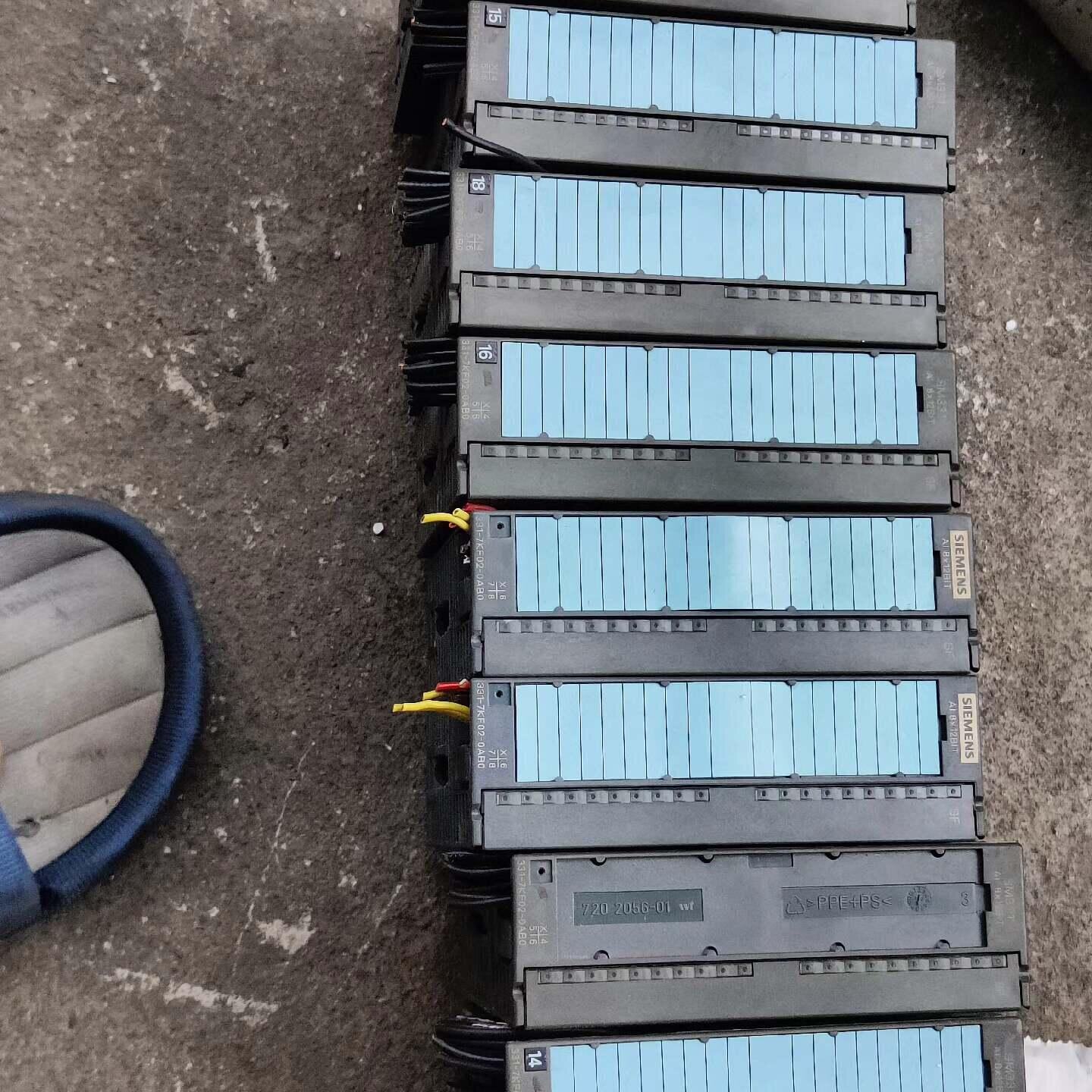 西门子331-7KF02-0AB0功能正常单价299包好议价
