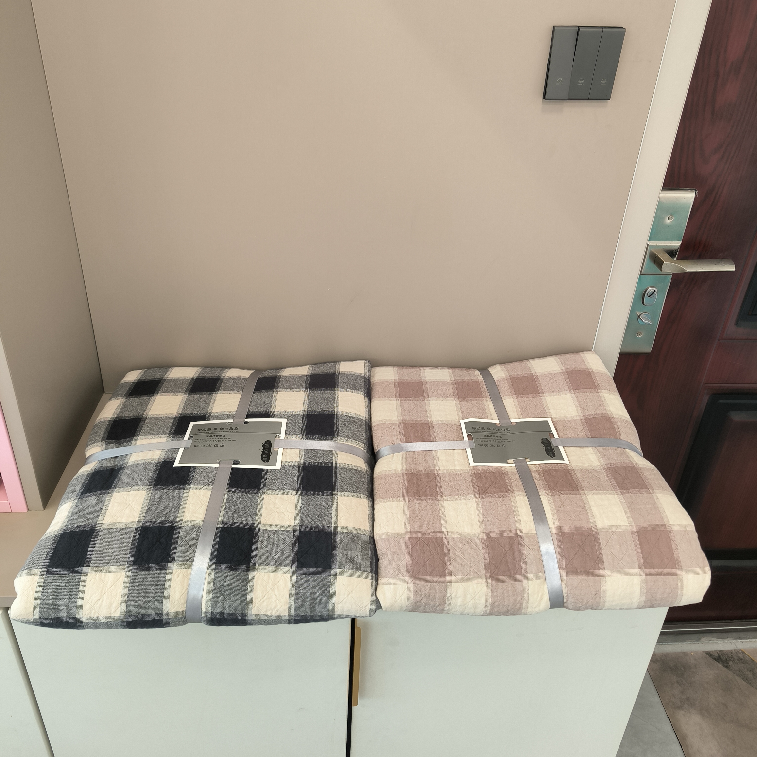 实体店沐瑟纯棉三层纱布水洗提花格子素雅双人毛巾被纱布盖毯枕巾