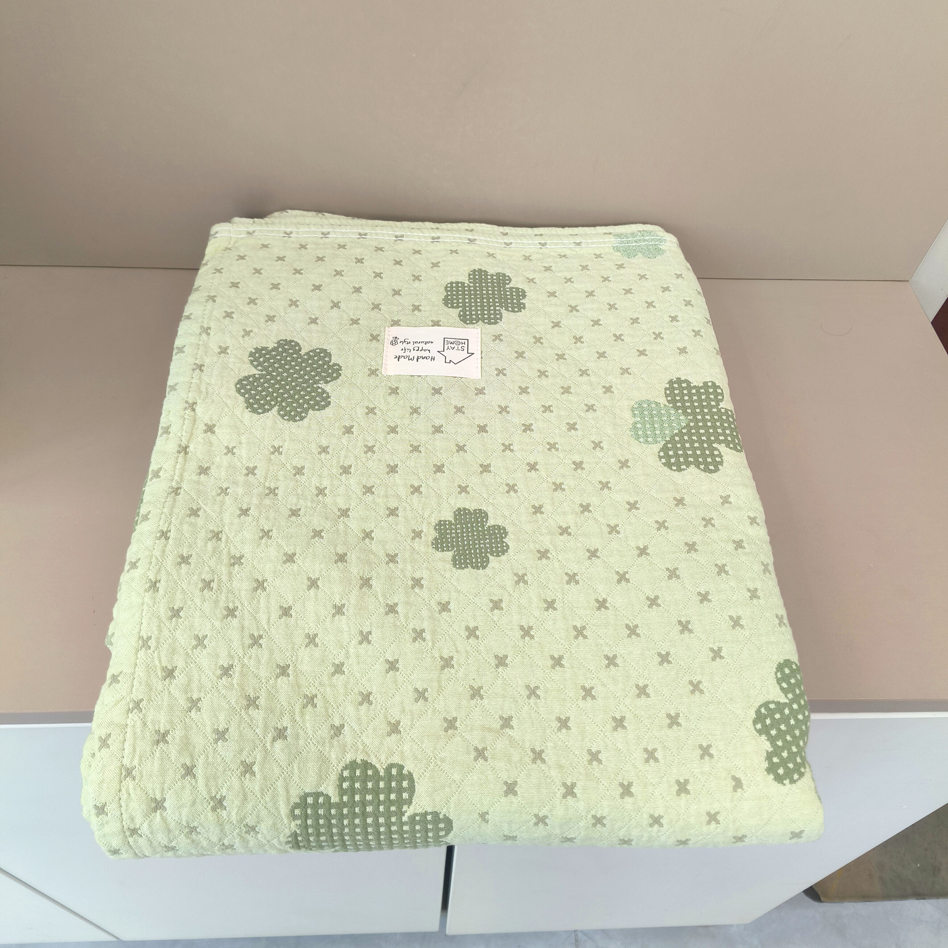 实体店新款纯棉四层纱布毯水洗提花安心棉卡通Kitty猫毛巾被枕巾