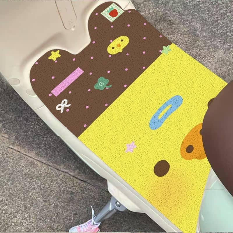 轻松熊小黄鸡电动车脚垫耐磨蹭土