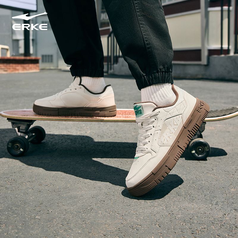 鸿星尔克运动鞋秋季舒适板鞋少年感复古男鞋透气经典潮流轻便鞋子