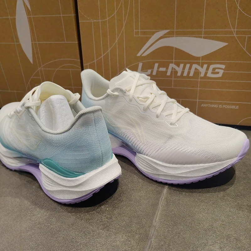 李宁超轻22女鞋跑步鞋2025新款中考体育训练女子稳定跑鞋ARBV002
