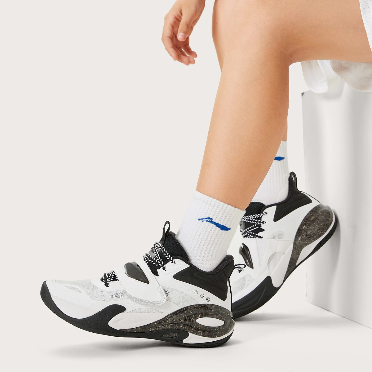 李宁男大童星能1回弹支撑童篮球鞋YKBV116-1