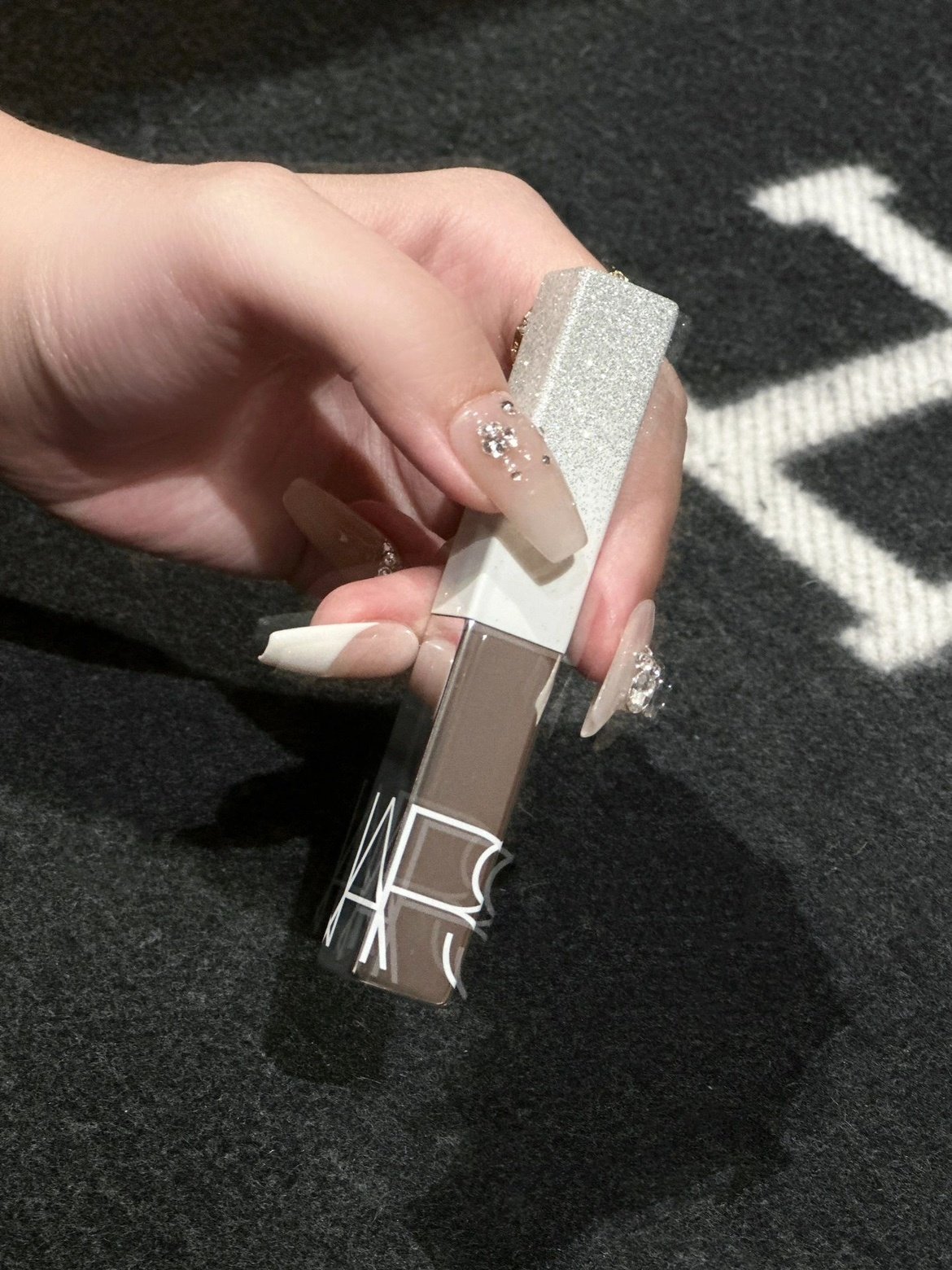 Nars/纳斯2023圣诞限定银管口红112 133哑光细管不粘杯不掉色口红