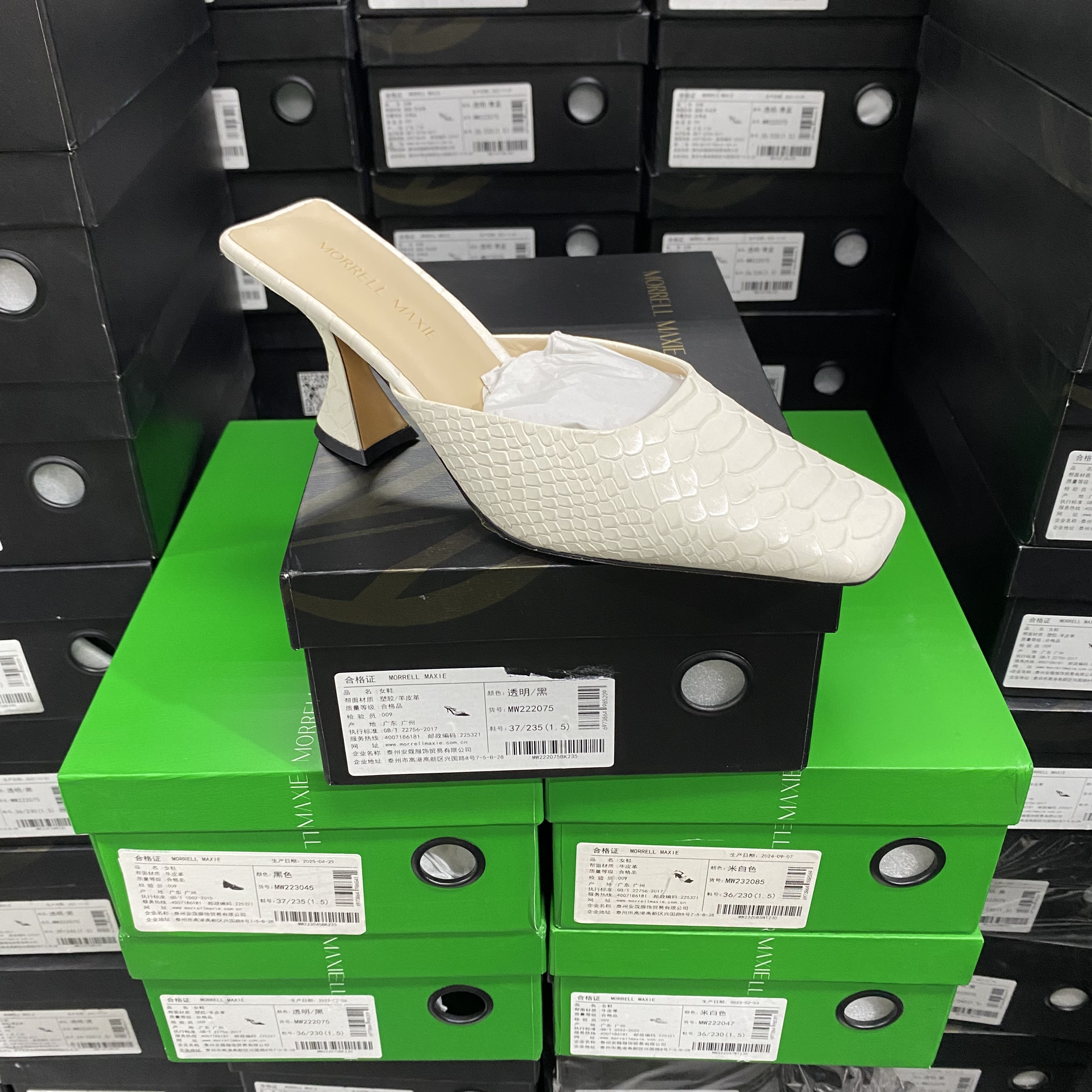 美国设计师买手高奢品牌G蛇纹牛皮方头细高跟后空单鞋2024白色