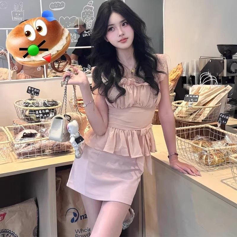 独特漂亮两件套女春季蕾丝拼接方领T恤上衣修身包臀半身裙短裙子,女装/女士精品,时尚套装,淘宝优惠券,粉丝福利购,淘宝优惠卷