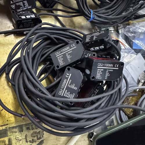 议价传感器堡勒Q5J-100MN，激光位移传感器，线长40公分可维修?