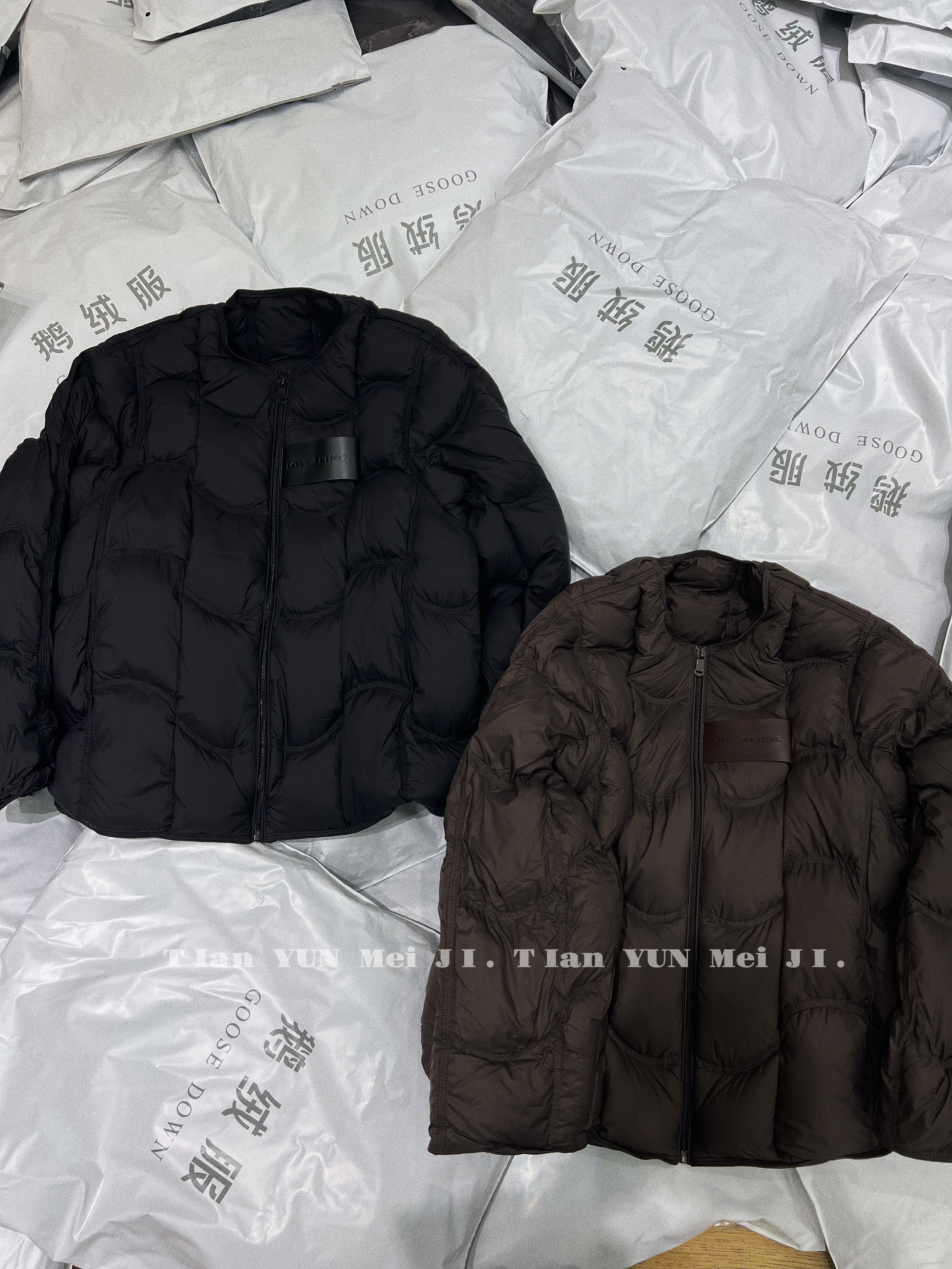 韩系圆领龟背泡芙羽绒服女2025冬季欧货新款保暖百搭白鹅绒面包服