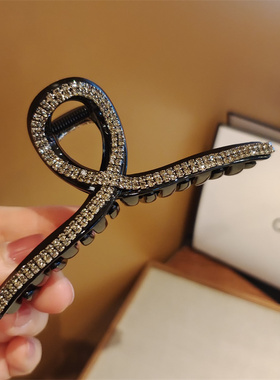 轻奢风黑灰色高级感抓夹韩国新款闪亮后脑勺鲨鱼夹实用外出发抓子