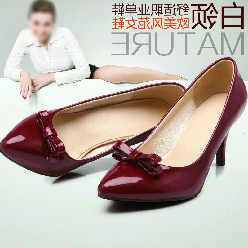 大码尖头浅口高跟鞋