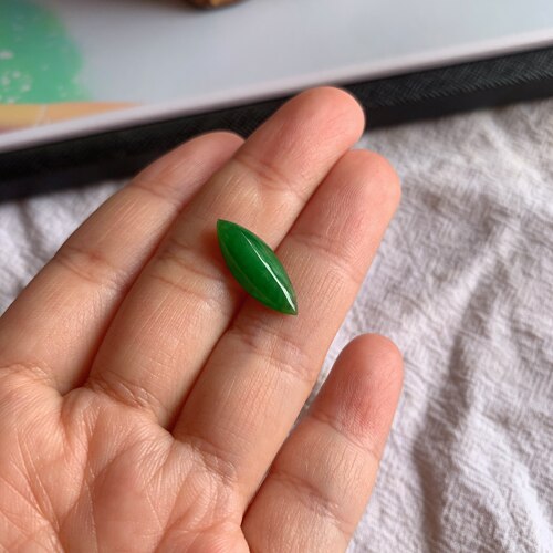 缅甸天然A货翡翠冰糯种满绿马鞍镶嵌件老坑玉石翡翠满色马鞍戒面