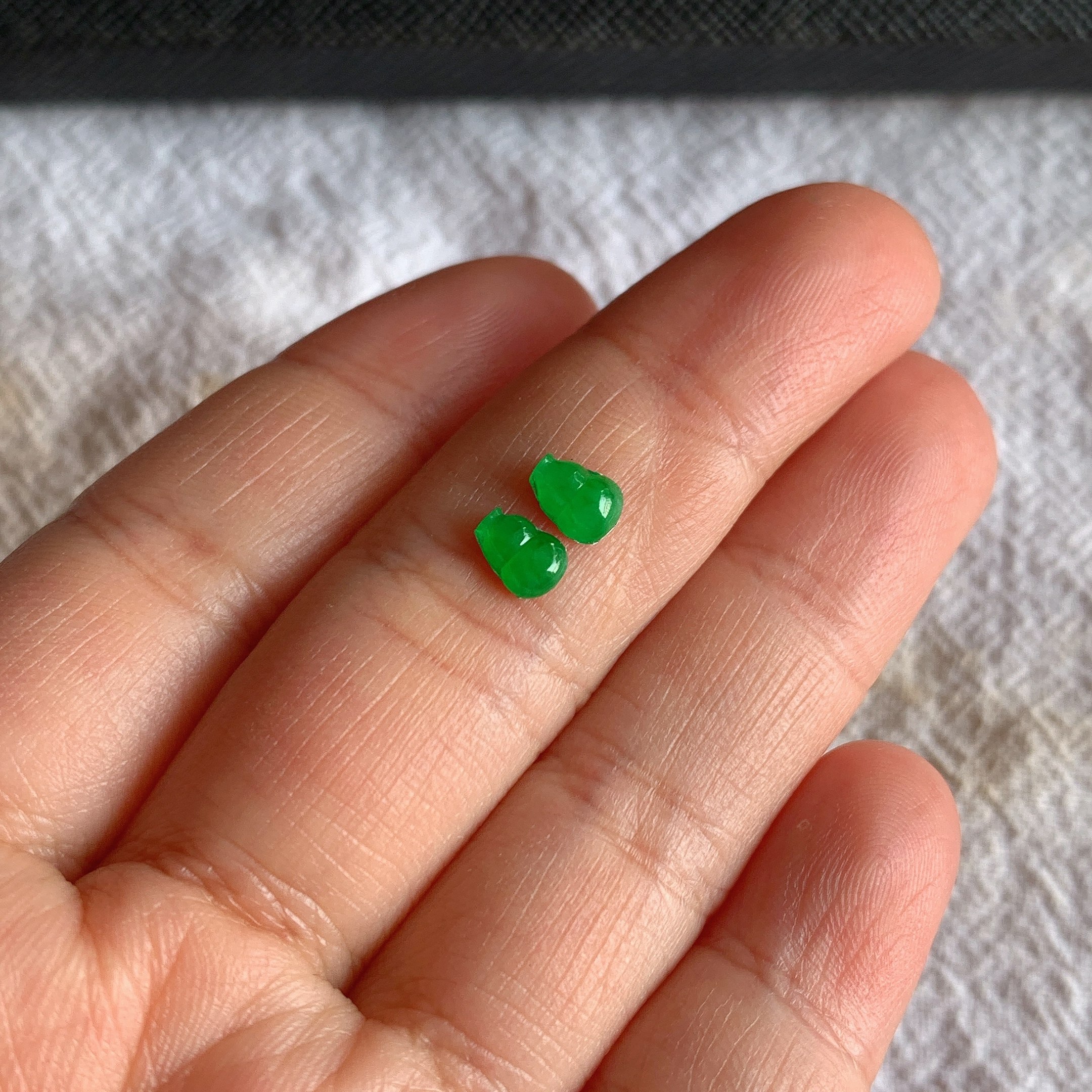 缅甸天然A货翡翠冰糯种满绿葫芦镶嵌件老坑玉石满色葫芦耳坠一对,珠宝/钻石/翡翠,翡翠裸石/蛋面,淘宝优惠券,粉丝福利购,淘宝优惠卷