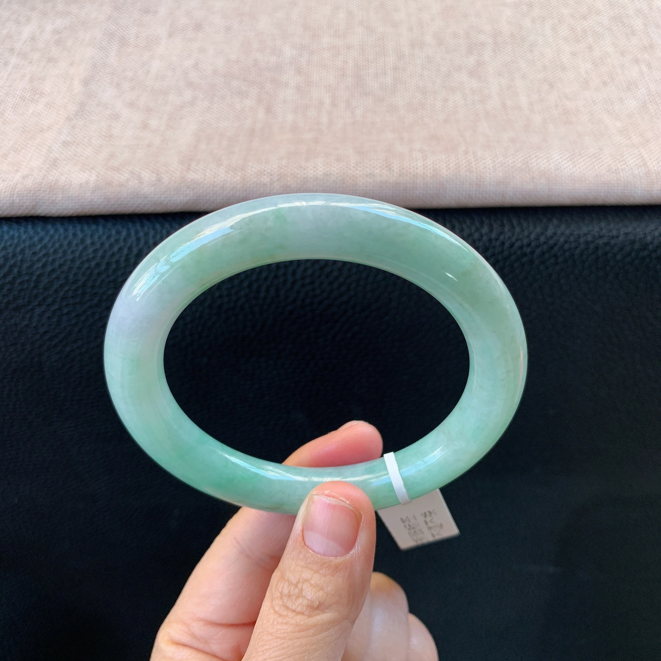 缅甸天然A货翡翠冰糯种飘绿圆条手镯老坑玉镯子美人条56/57圈口