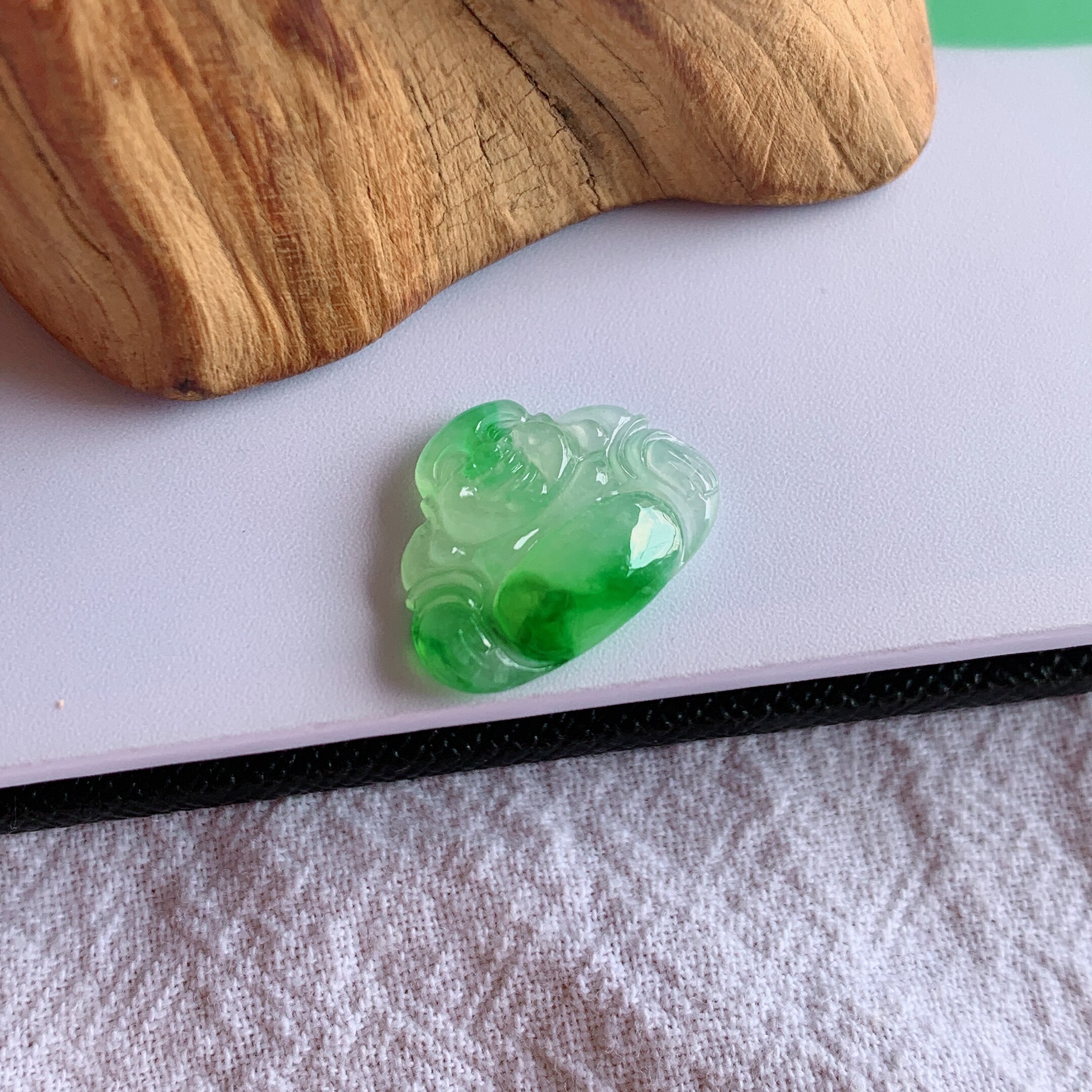 缅甸天然A货翡翠冰糯种飘阳绿佛公镶嵌件老坑玉佛公吊坠