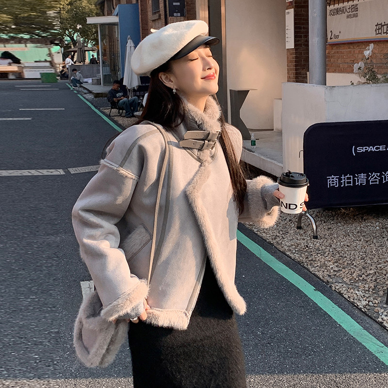 【大货】冬装2D033-Y905-P205-K298带包毛内胆羊羔毛外套，女装皮草，2D033