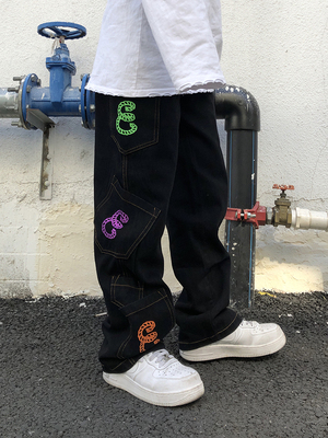 川川字母绣花个性百搭男女牛仔裤