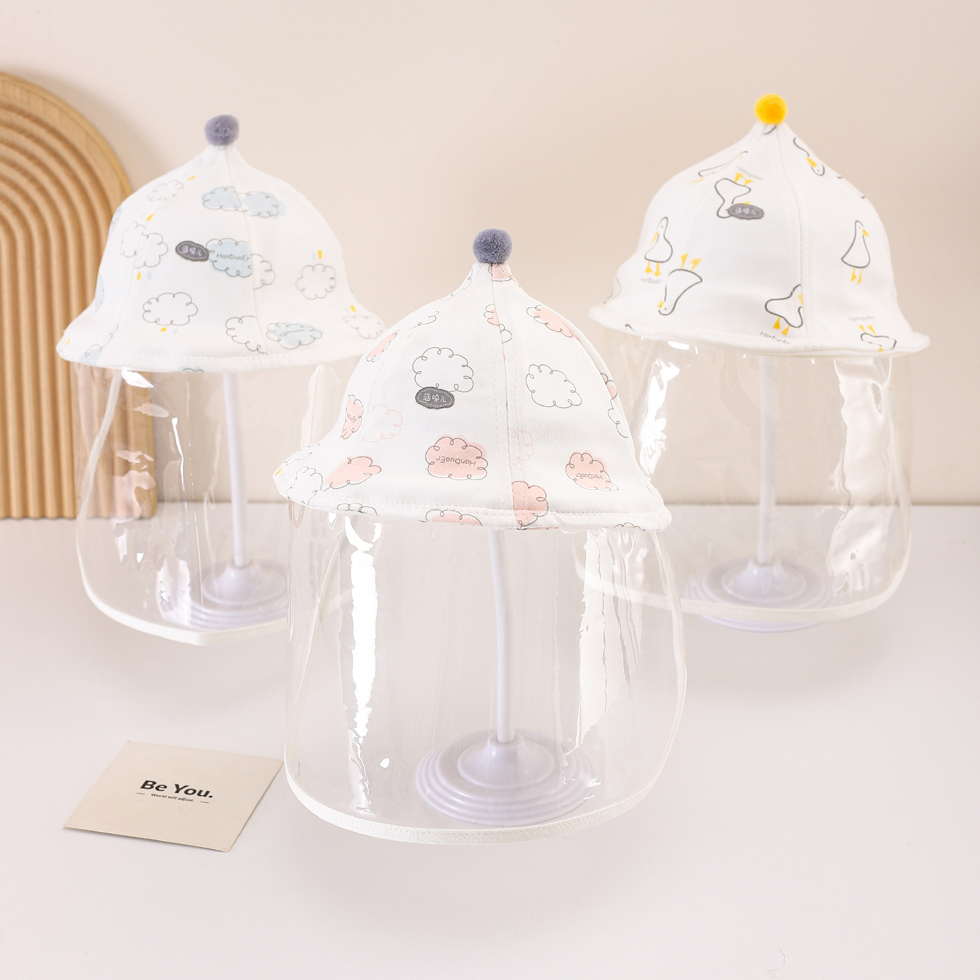 新生婴儿防护面罩婴幼儿外出防疫隔离小月龄全脸防风防飞沫帽子