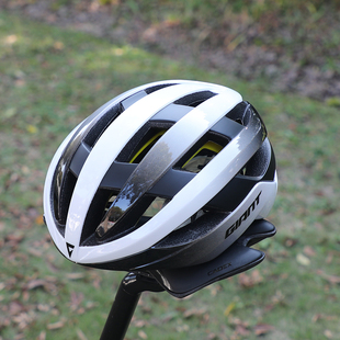 备 MIPS山地车专业骑行头盔轻量自行车公路车骑行装 正品 捷安特G99
