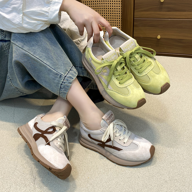 休闲鞋子女夏季新款2025爆款网面透气真皮软底运动风系带低帮女鞋