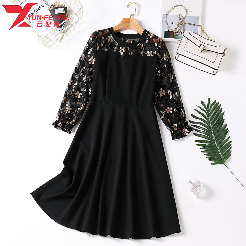 胖MM遮肉韩版修身大码2020秋季连衣裙时尚花纹蕾丝气质百搭潮新款