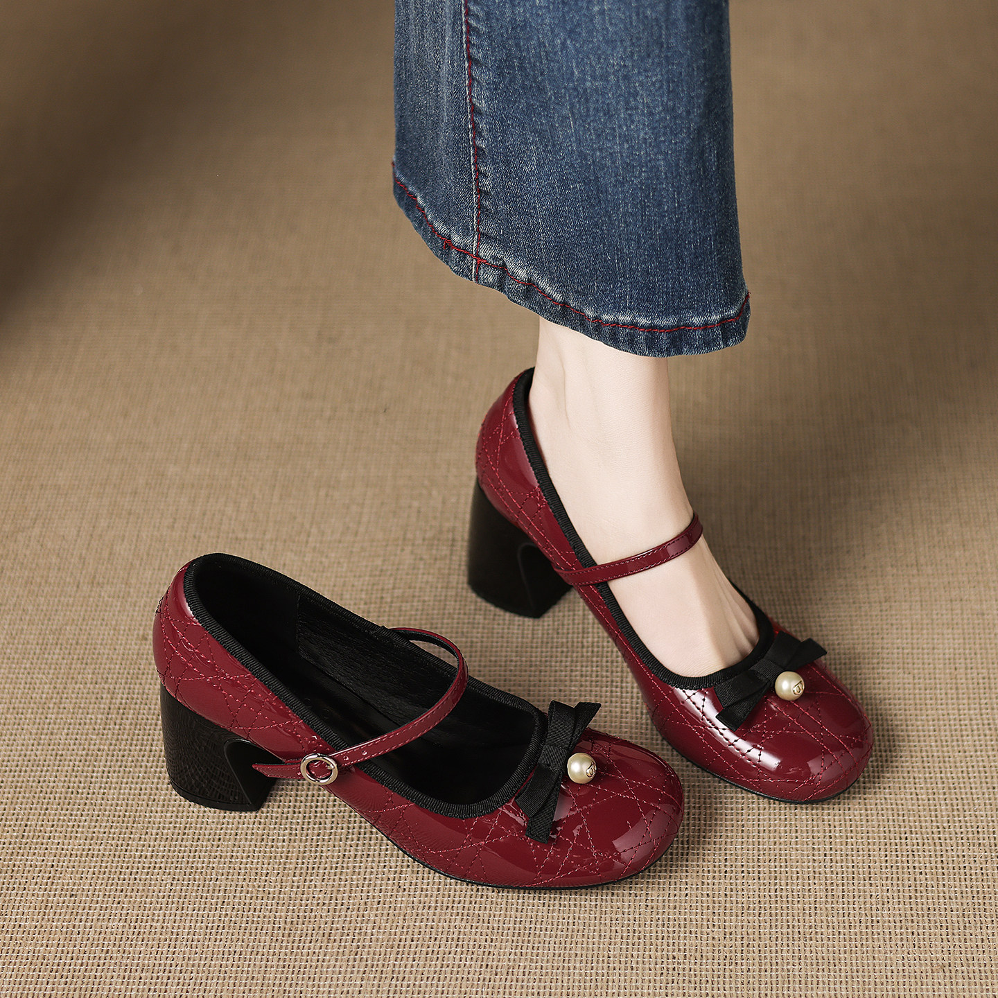 红色玛丽珍高跟鞋女2026新款春款法式粗跟小香风浅口单鞋女不累脚