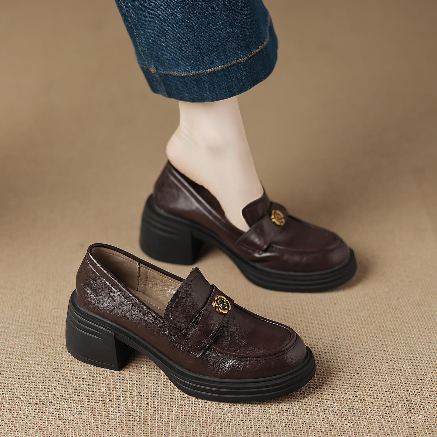 巨好看一脚蹬复古小皮鞋通勤单鞋