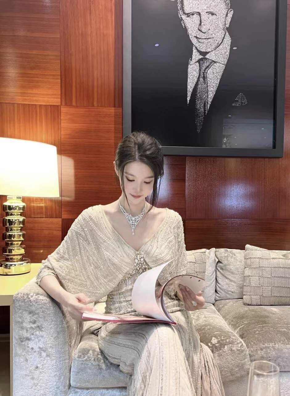 奢华V领蝴蝶袖手工珠片年会红毯生日派对婚礼晚礼服新娘敬酒服