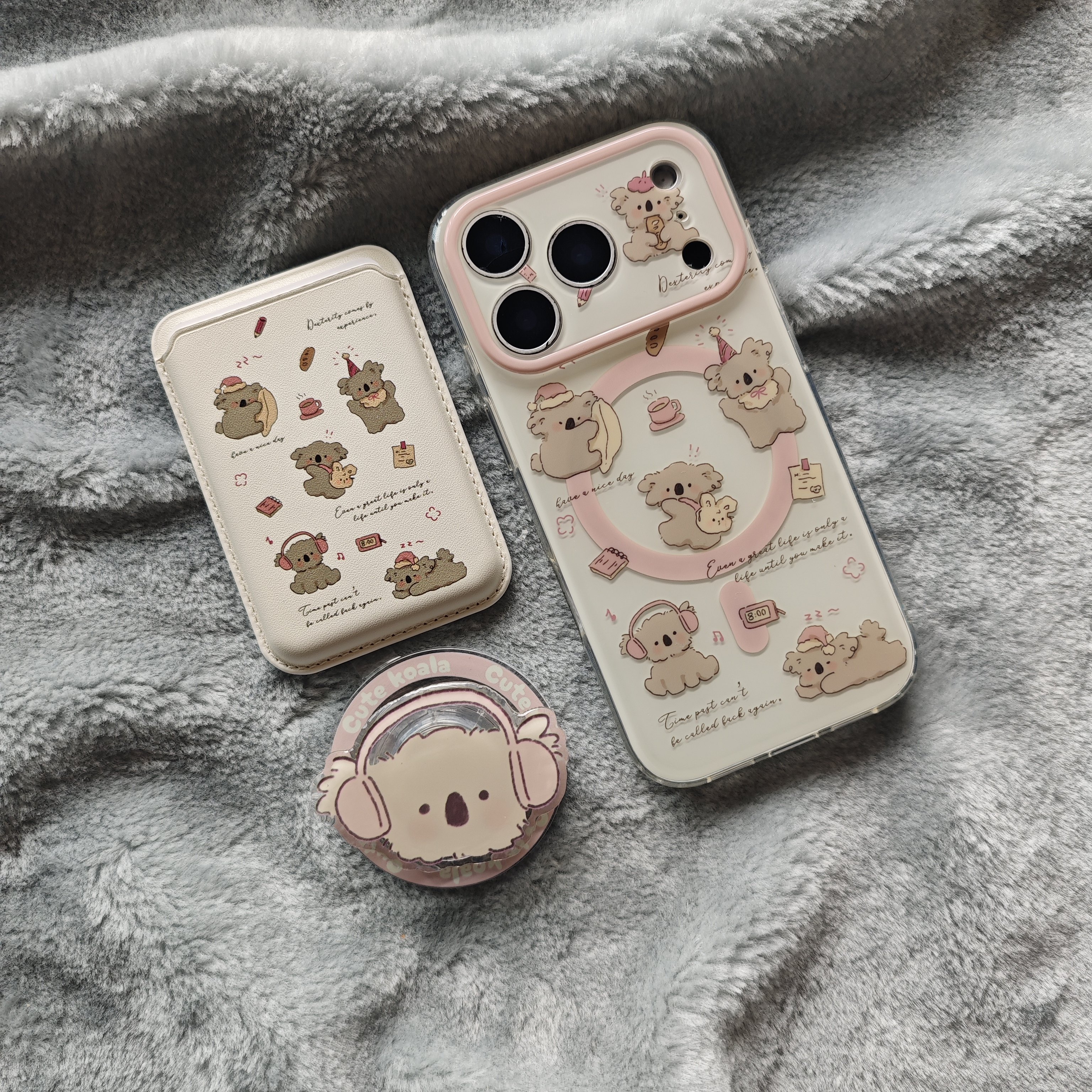 IMD磁吸卡通可爱米色底耳机考拉17手机壳适用iphone16promax防摔苹果15趣味个性14亮面时尚卡包支架女ins