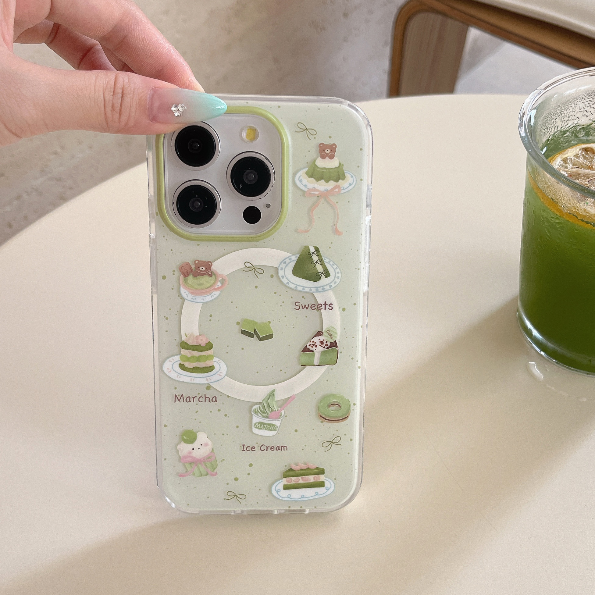 苹果泼墨抹茶甜品蛋糕磁吸手机壳