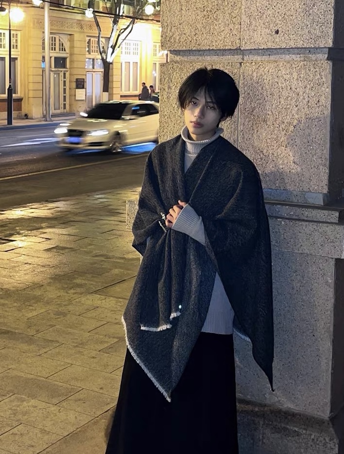 龙年 shawl warm cloak cape百搭仿羊绒披肩保暖加大斗蓬外套男女