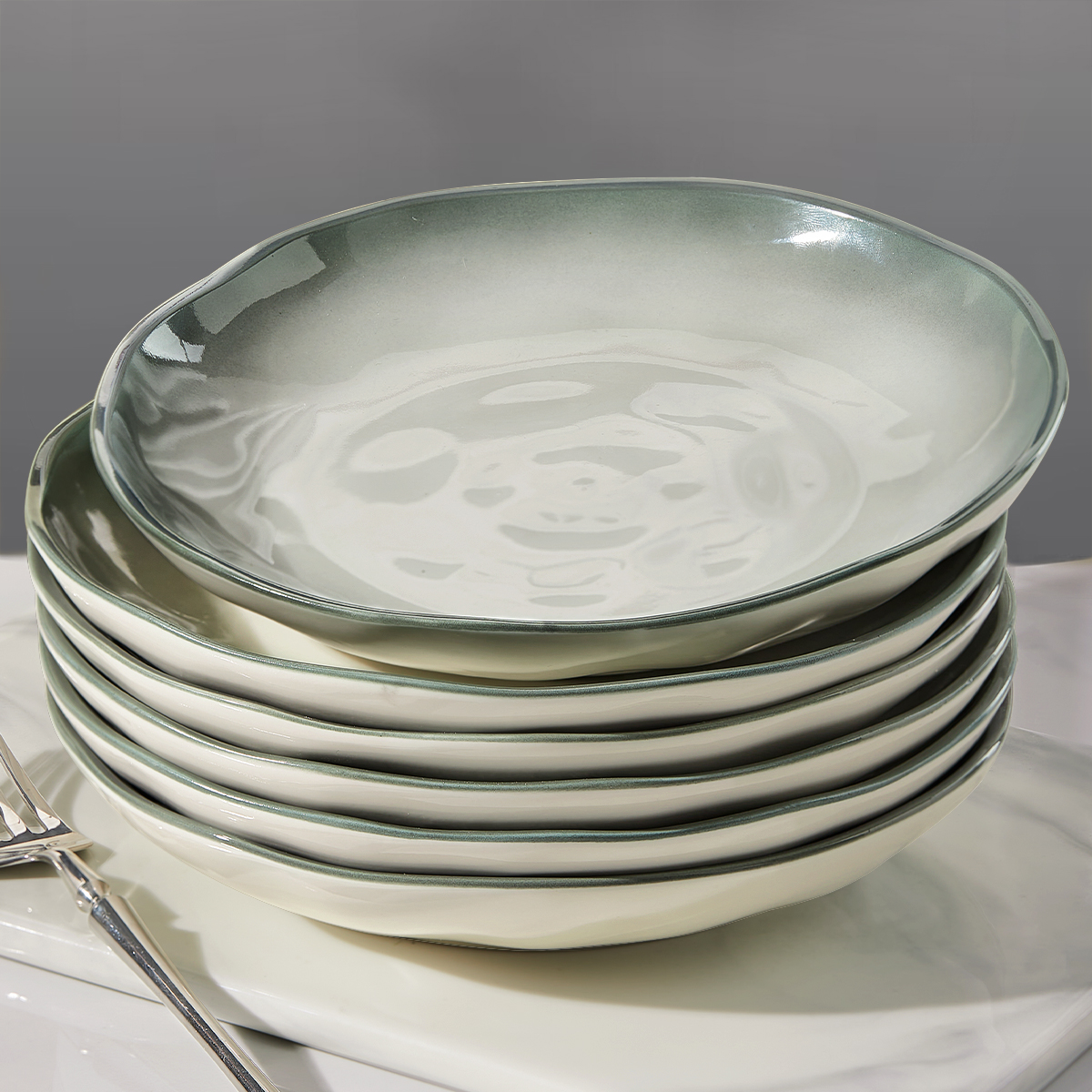 高级感陶瓷盘子菜盘家用2024新款碗碟餐具釉下彩轻奢碟子餐盘深盘