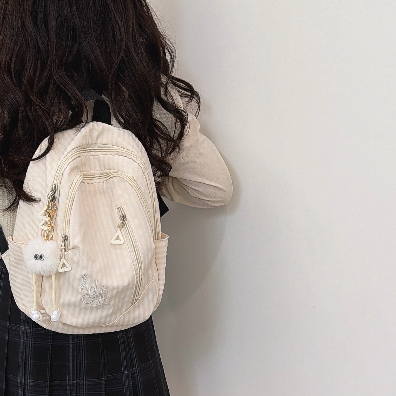 韩版学院风少女双肩包潮日系纯色轻便书包初高中学生百搭上学背包