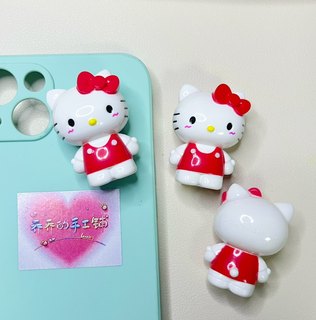 日本正版 hello kitty手机链挂件/sanrio/站立姿势，轻的有钢印