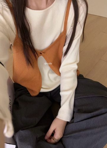 十三行设计感一粒扣吊带背心两件套针织衫女秋百搭两种穿搭套装