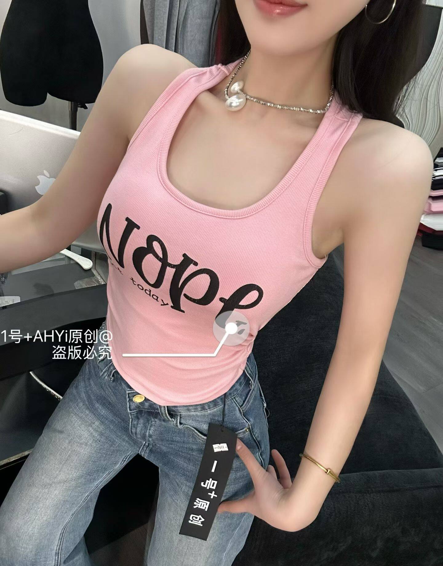 韩国东大门夏季新款设计感小众修身显瘦挂脖带胸垫吊带背心上衣女