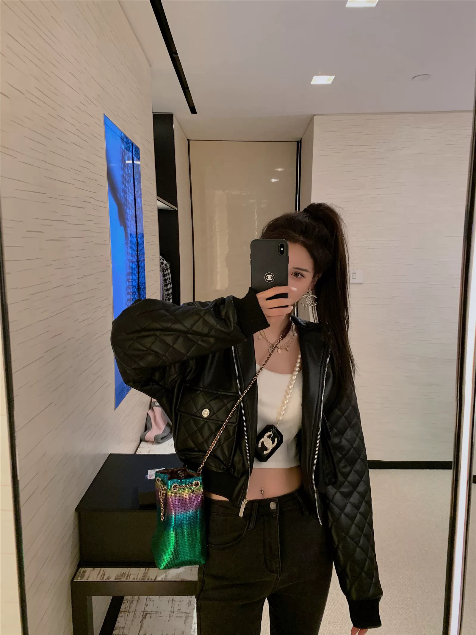 赵辰晨蛇蛇黑色菱格压纹皮衣外套女春秋复古机车短款夹克潮女士