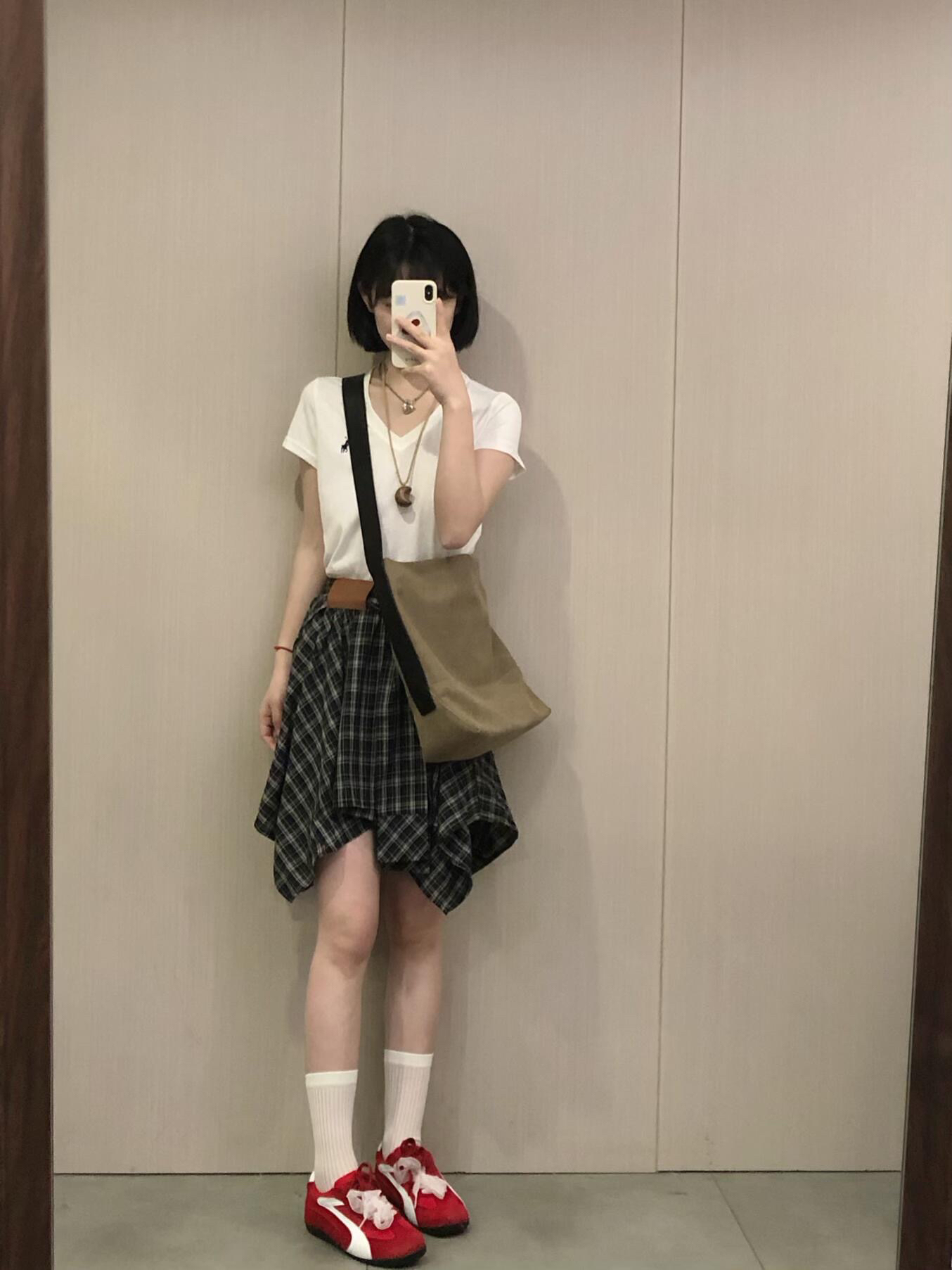 韩系简约百搭格纹半身裙女夏季新款白色v领短袖上衣学院风套装