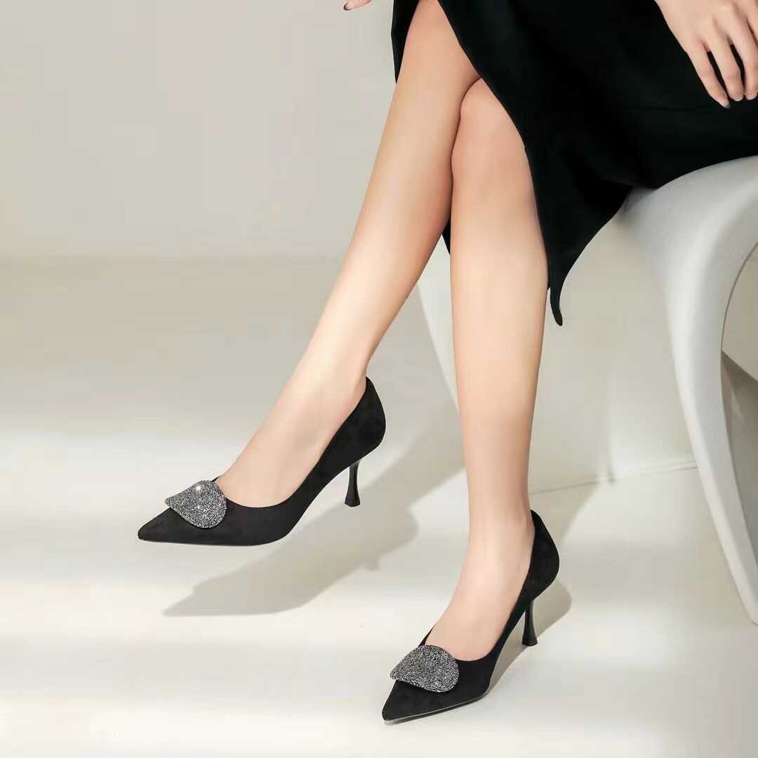 品牌断码水钻百搭高跟鞋尖头时尚