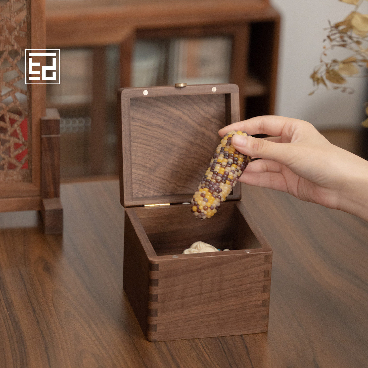 文玩储存盒玉米把件核桃存放盒图片
