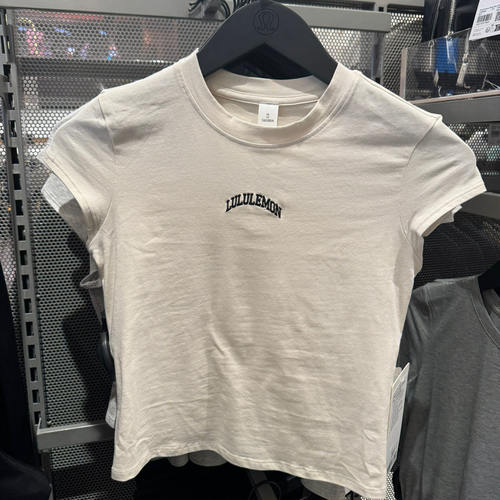 澳洲Lululemon Organic  Cotton Baby Tee 女士紧身短款T恤学院风