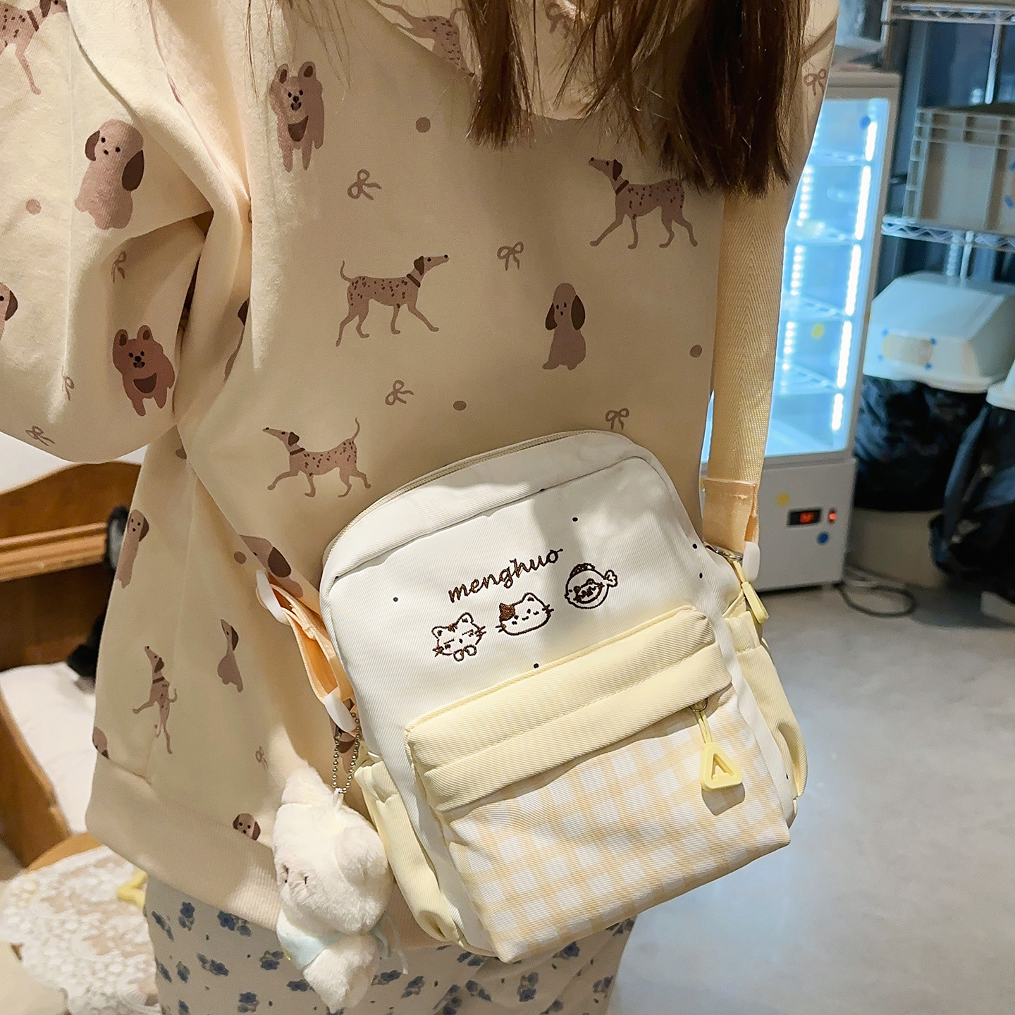 可爱卡通小包包女学生党日系轻便斜挎包学院风单肩包秋冬季手机包